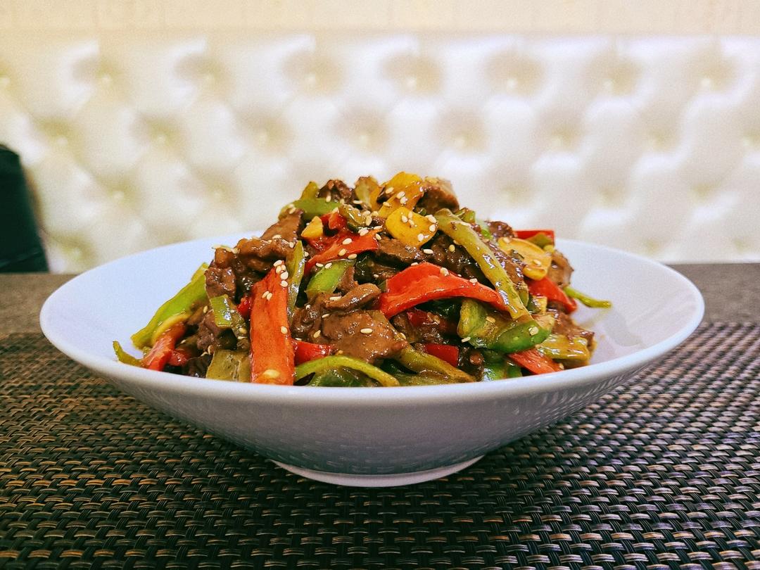 小炒牛肉（肉嫩味香）