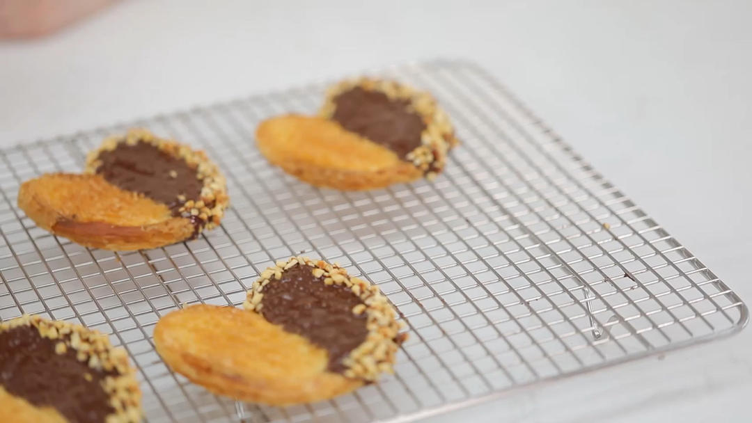 黑巧克力蝴蝶酥