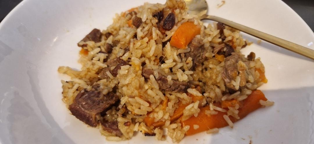 新疆抓饭（简单又好吃的电饭锅版）