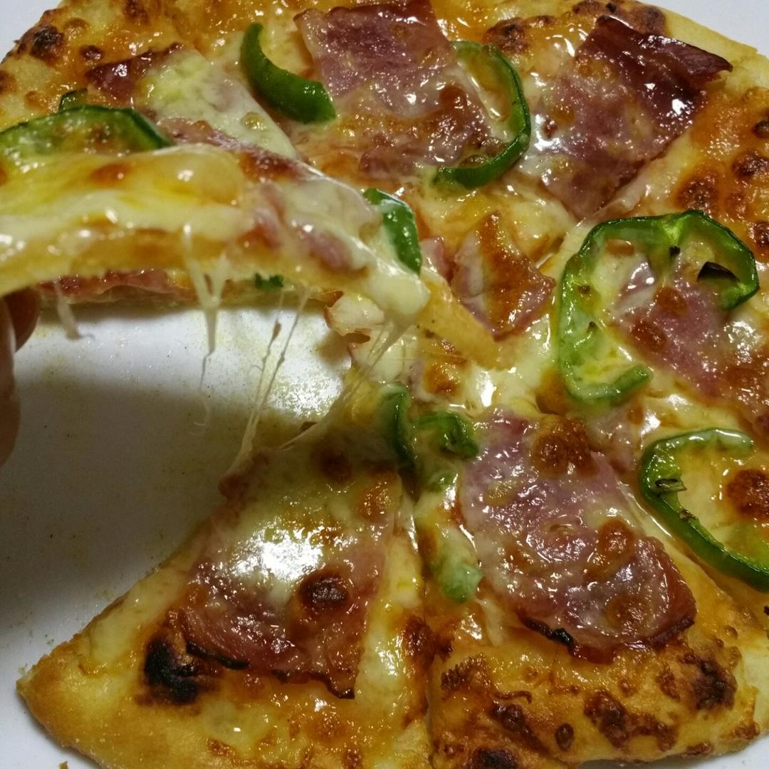 萨拉米薄底披萨 Salami Pizza
