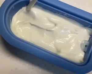 自制酸奶冰棍儿的做法 步骤6
