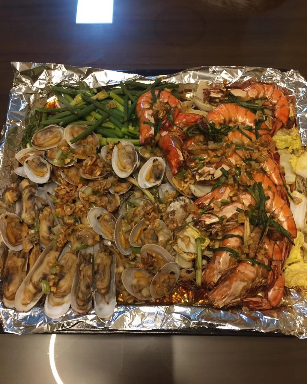 蒜蓉金针菇烤花蛤虾