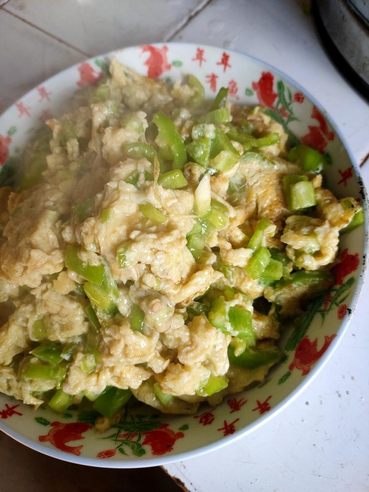 尖椒炒鸡蛋的做法