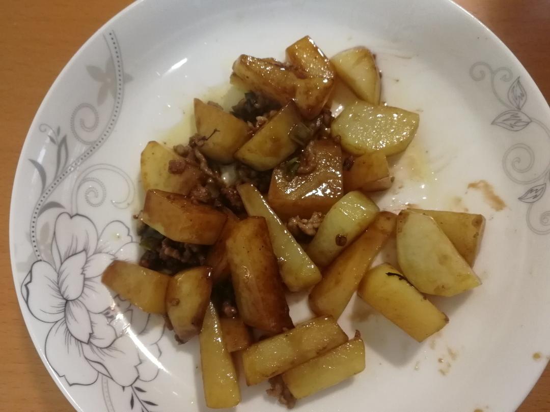 超级下饭的肉沫炒土豆！