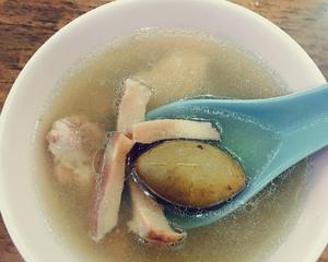 青橄榄响螺肉炖猪展汤的做法 步骤4