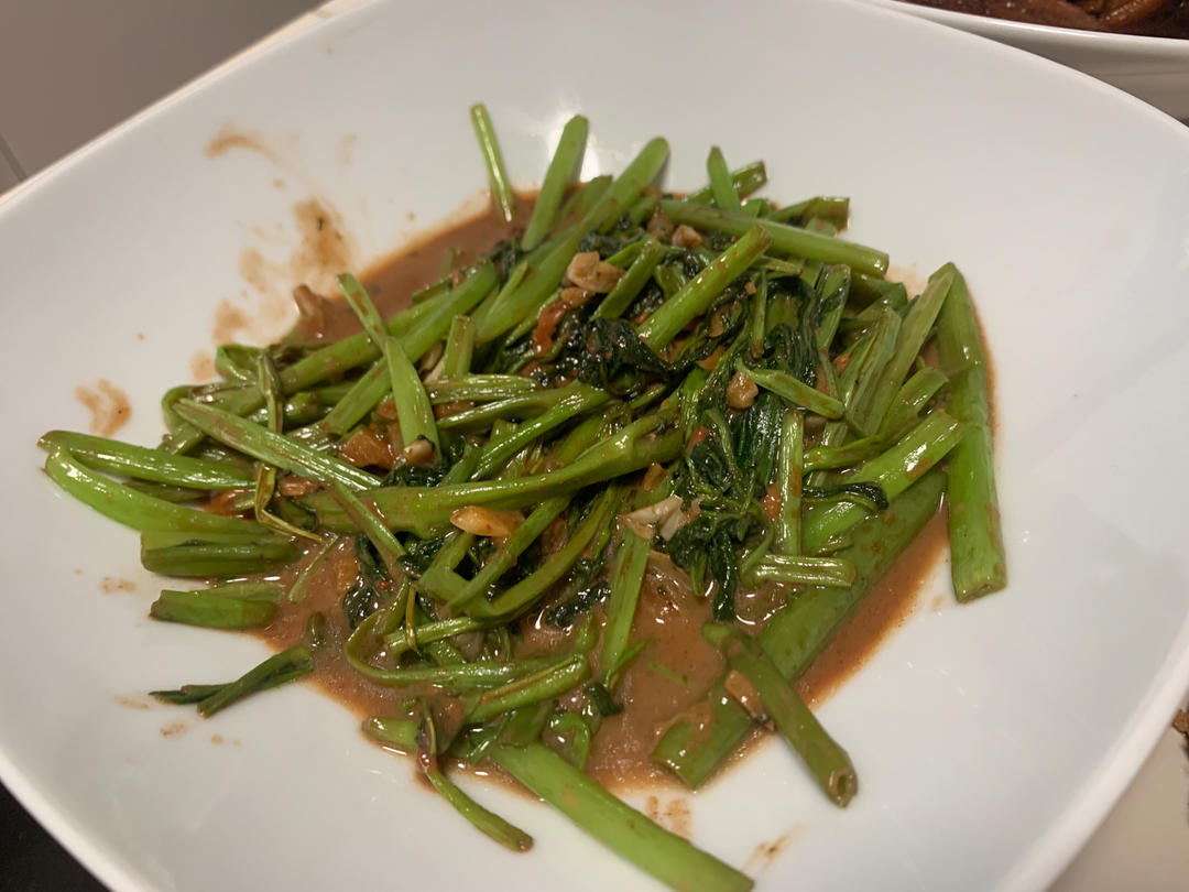腐乳通心菜（蒜蓉通菜的升级版本）