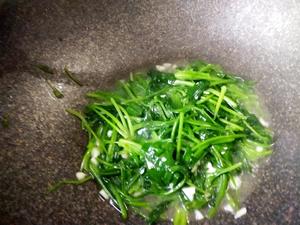 素炒菠菜的做法 步骤4
