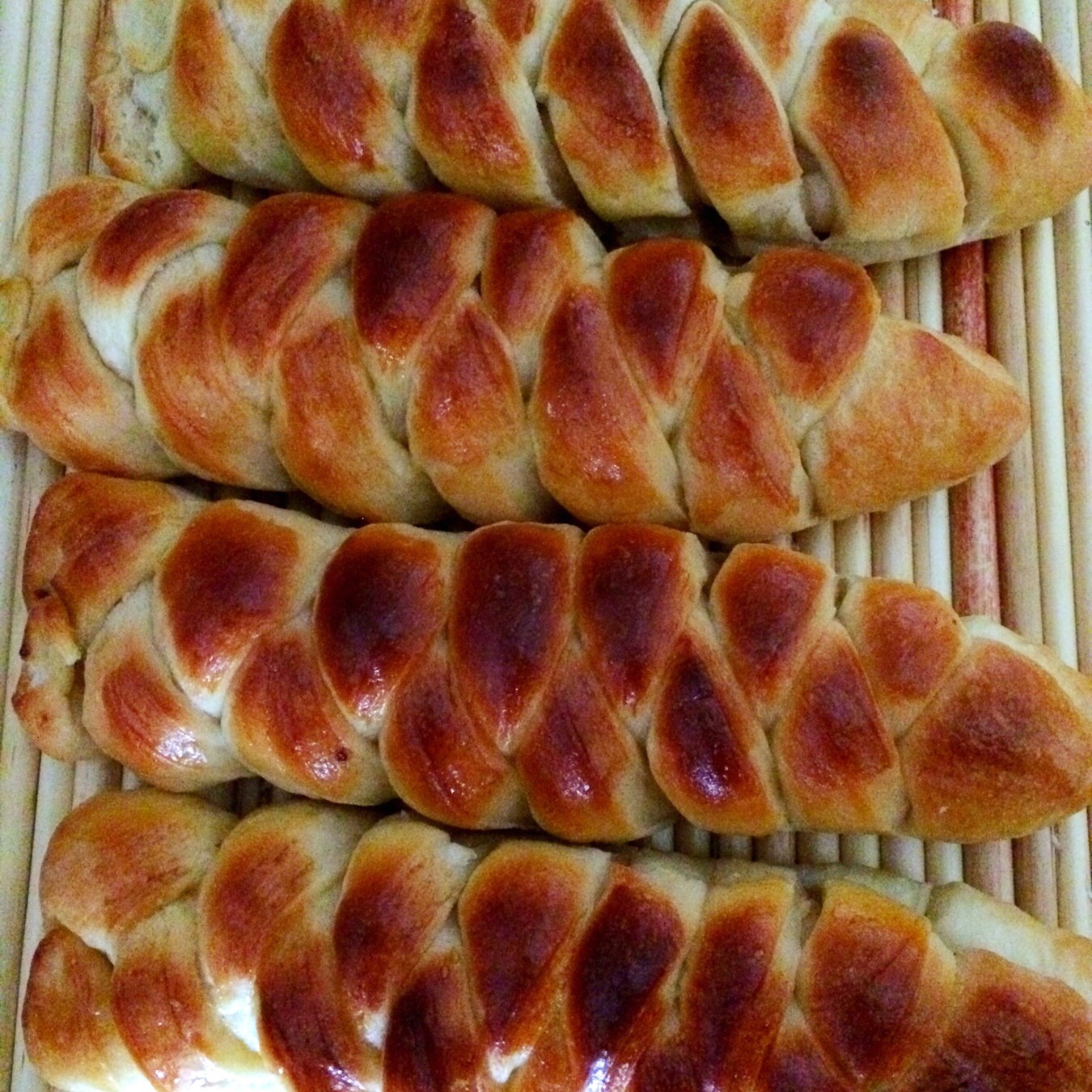 淡奶油豆沙面包