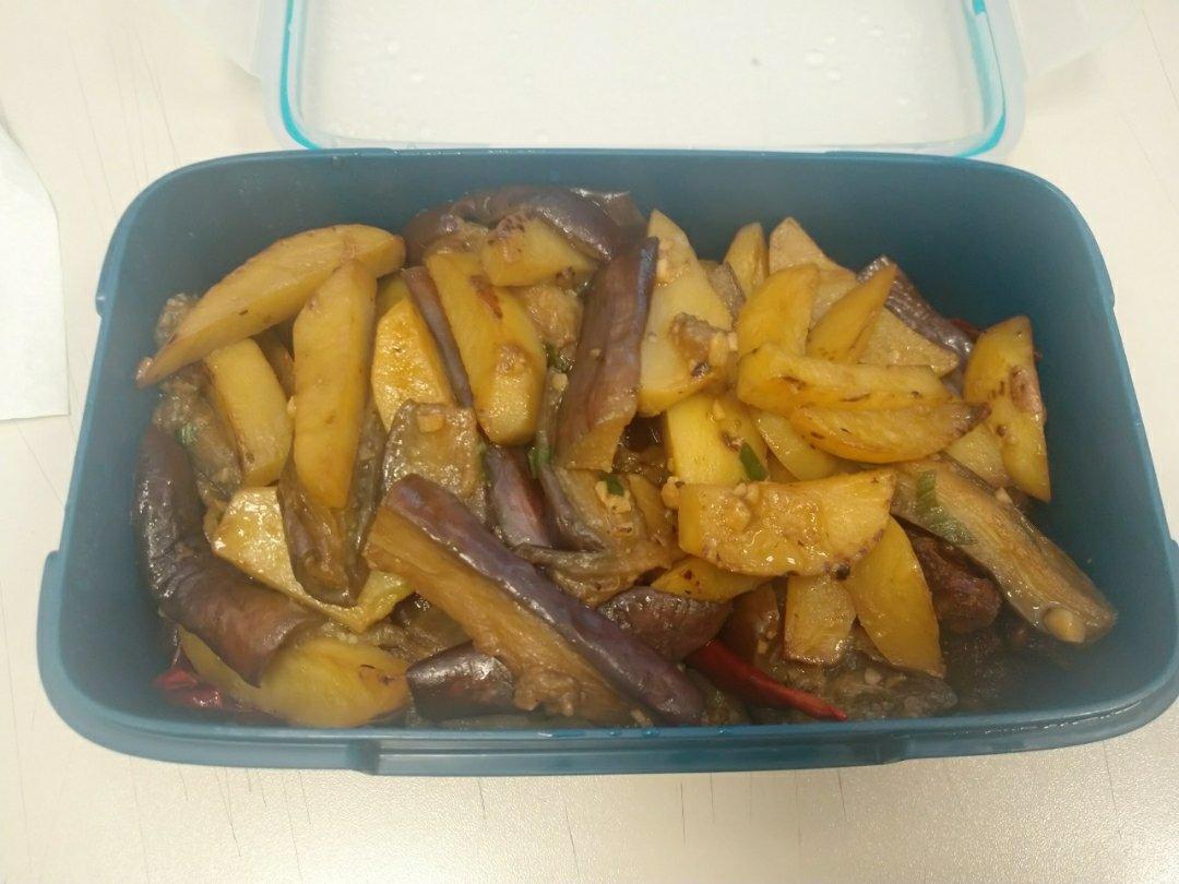 土豆炒茄条