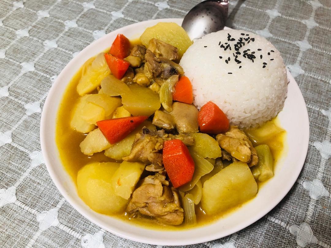 咖喱鸡肉饭