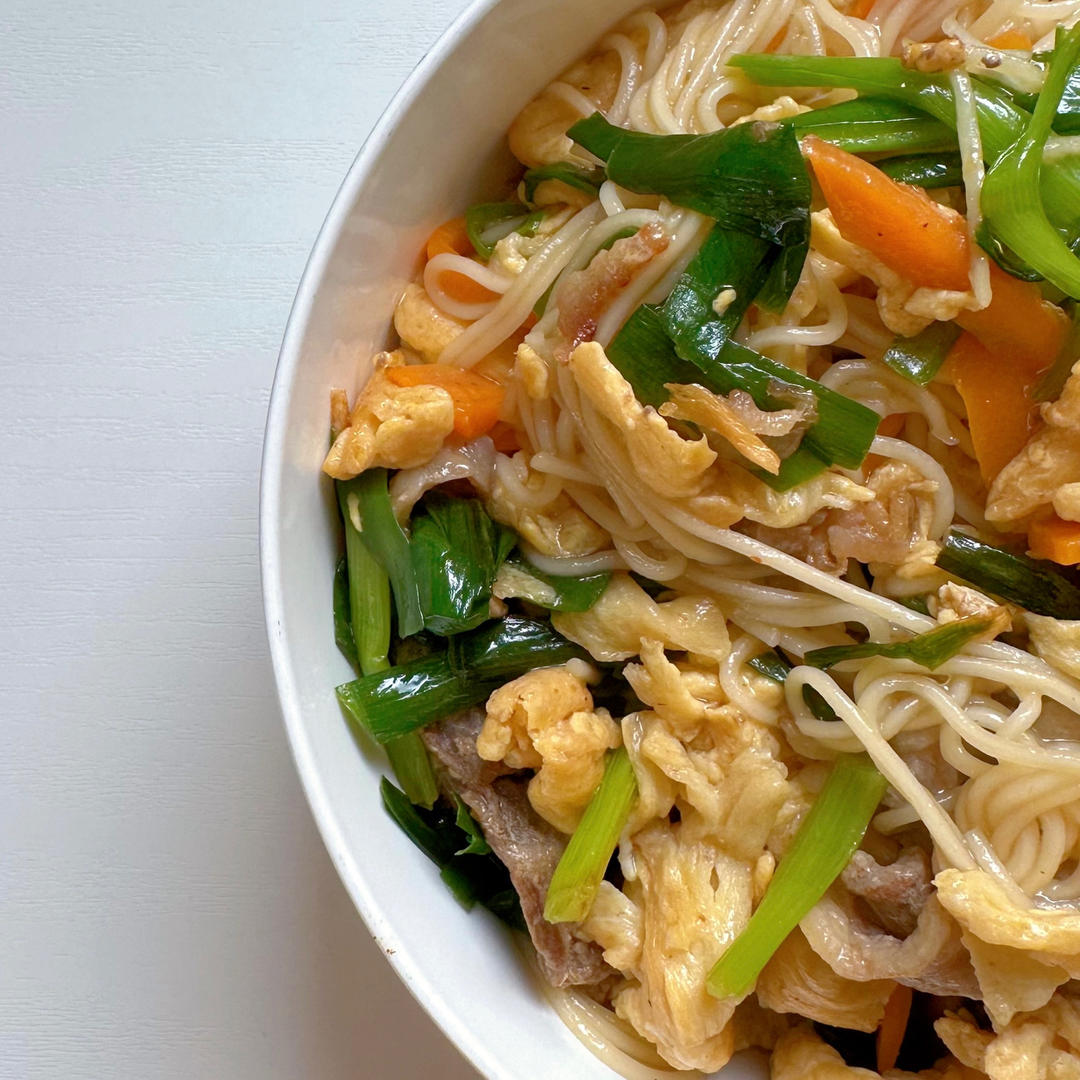 一人暮らしって何か食べよう