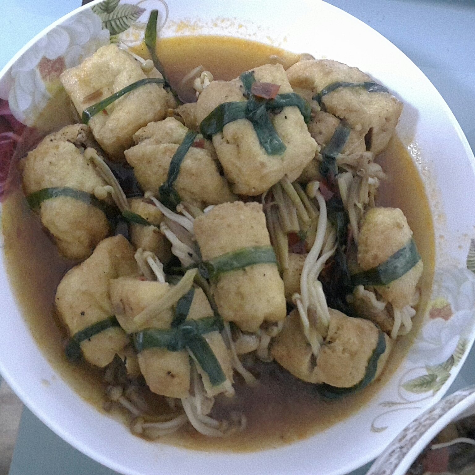 豆皮卷金针菇