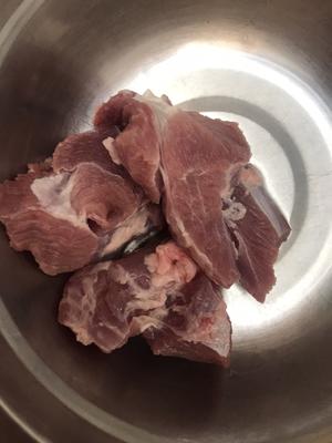 乌龟瘦肉药材汤的做法 步骤2