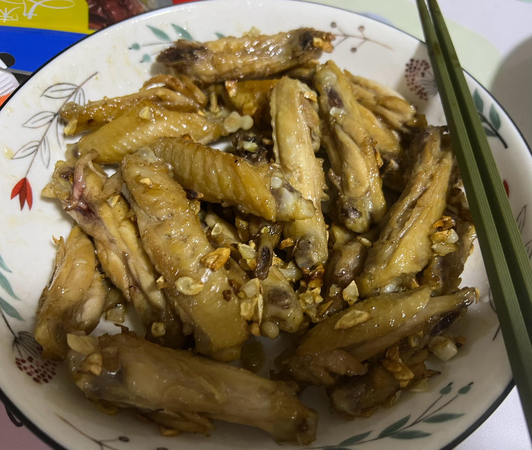 蒜香鸡翅，这才是鸡翅最好吃的做法