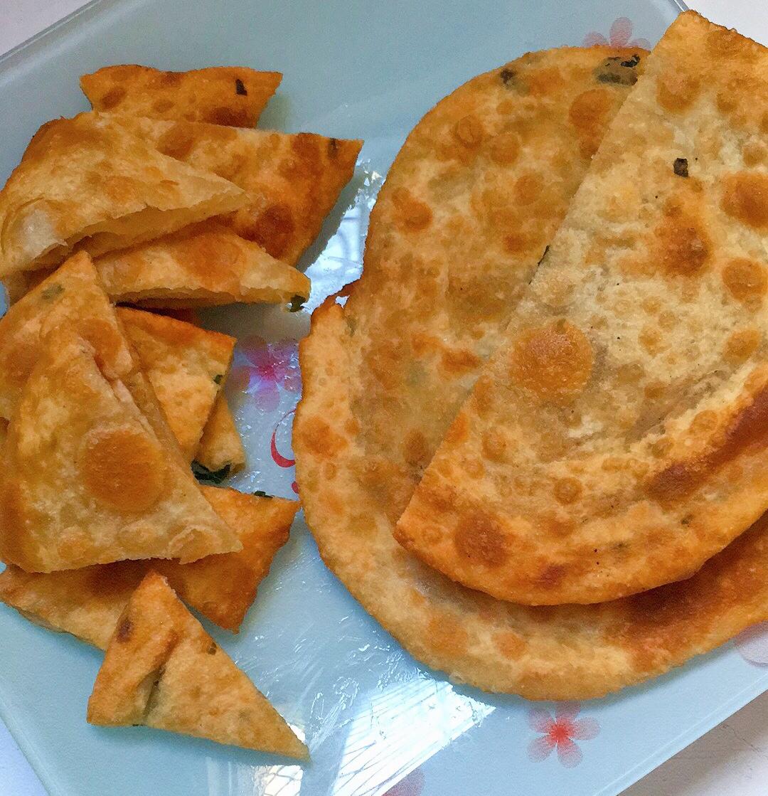 酥脆版葱油饼 看向往的生活也想吃葱油饼配香肠