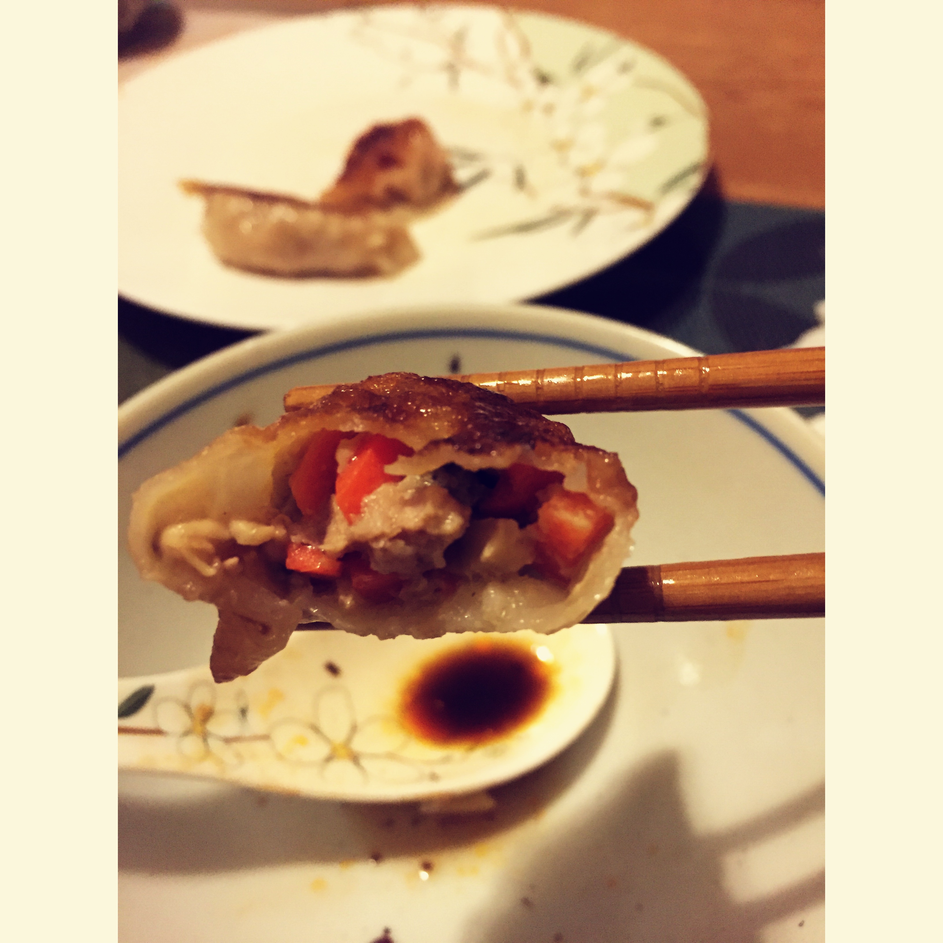 芹菜胡萝卜猪肉水饺