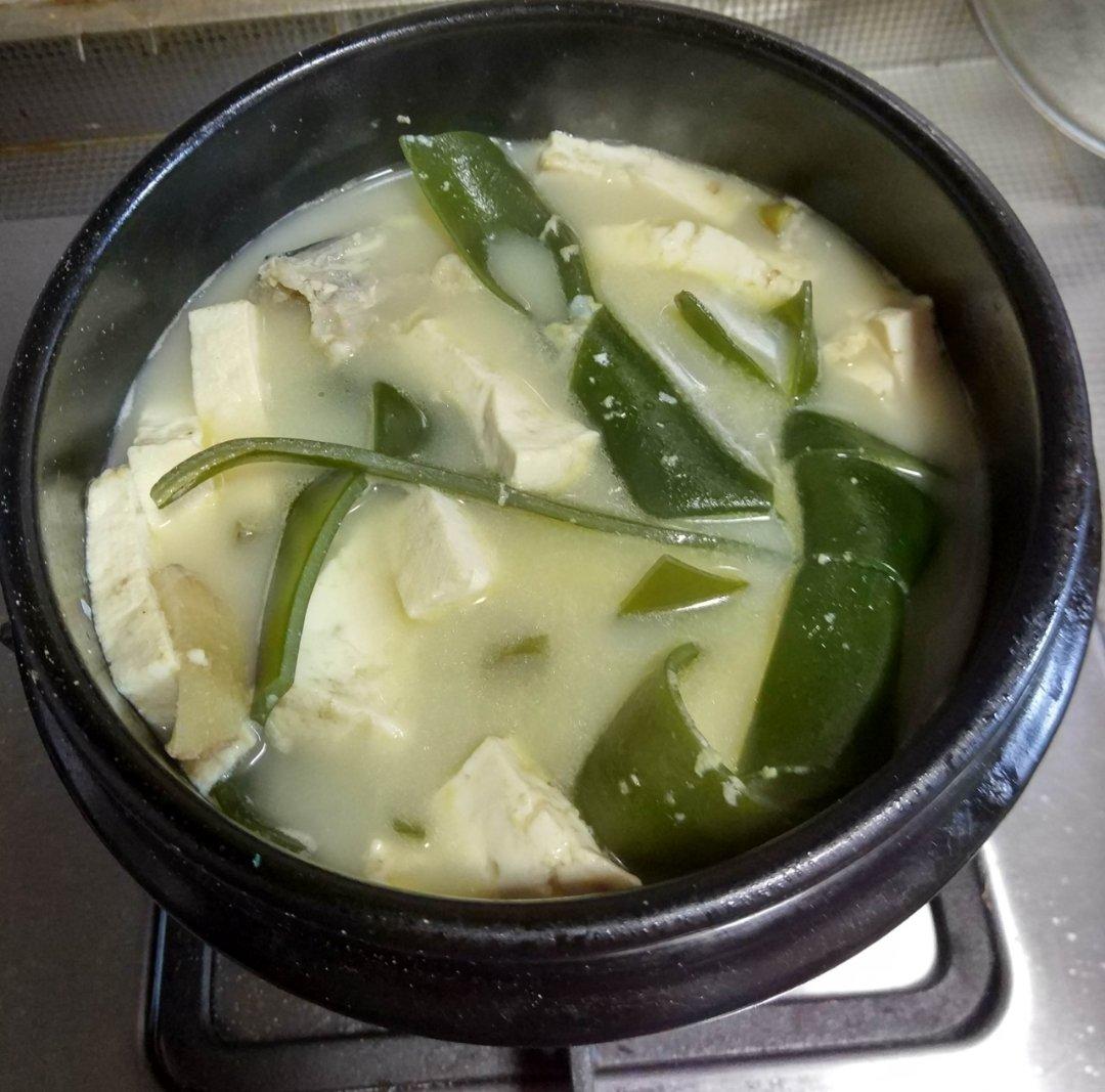 豆腐鱼头汤