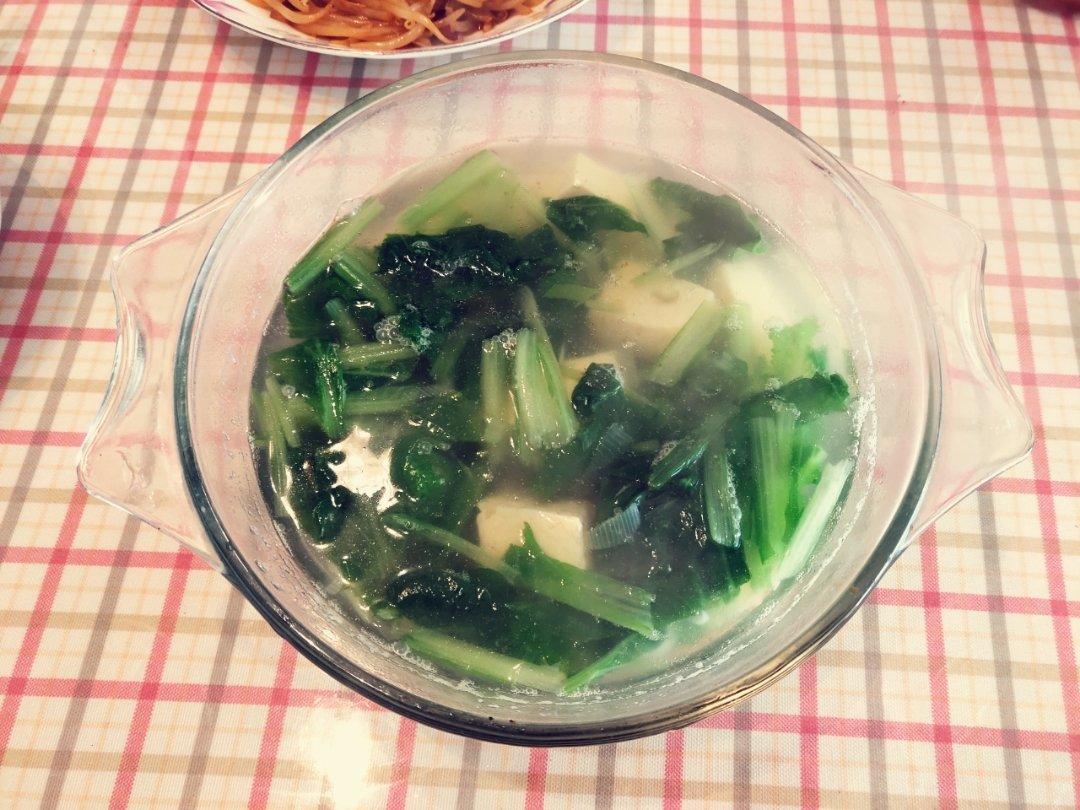 原汁原味小白菜豆腐汤