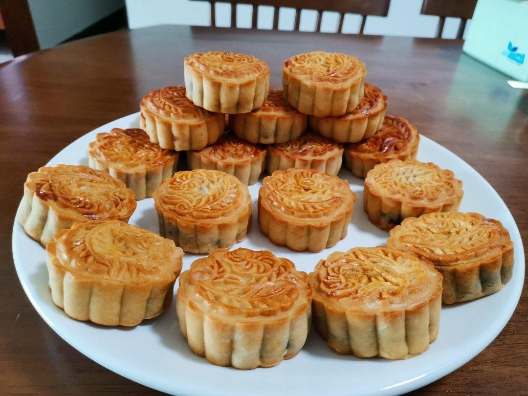 广式月饼——蛋黄莲蓉月饼