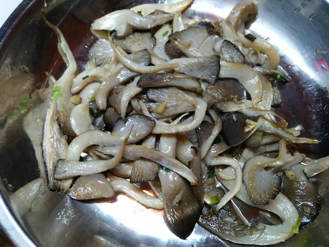 超简单素炒平菇的做法