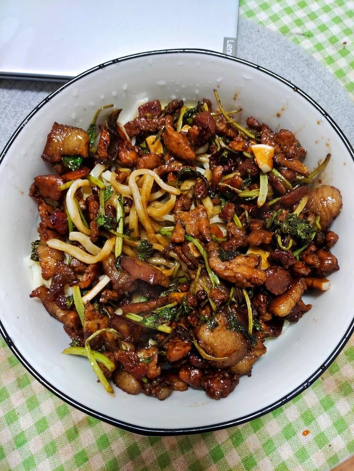 用大师祖传秘方做出来的【醋卤面】，酸香麻辣惹人馋