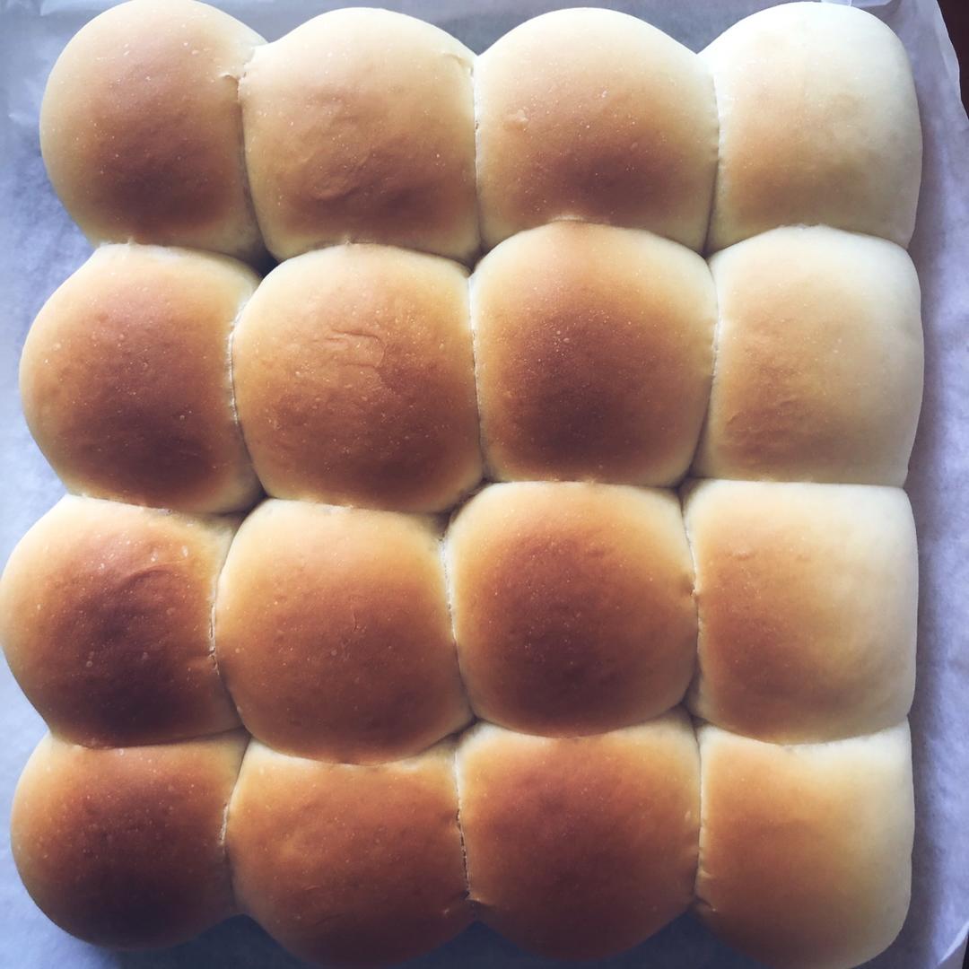 软蓬蓬的牛奶包