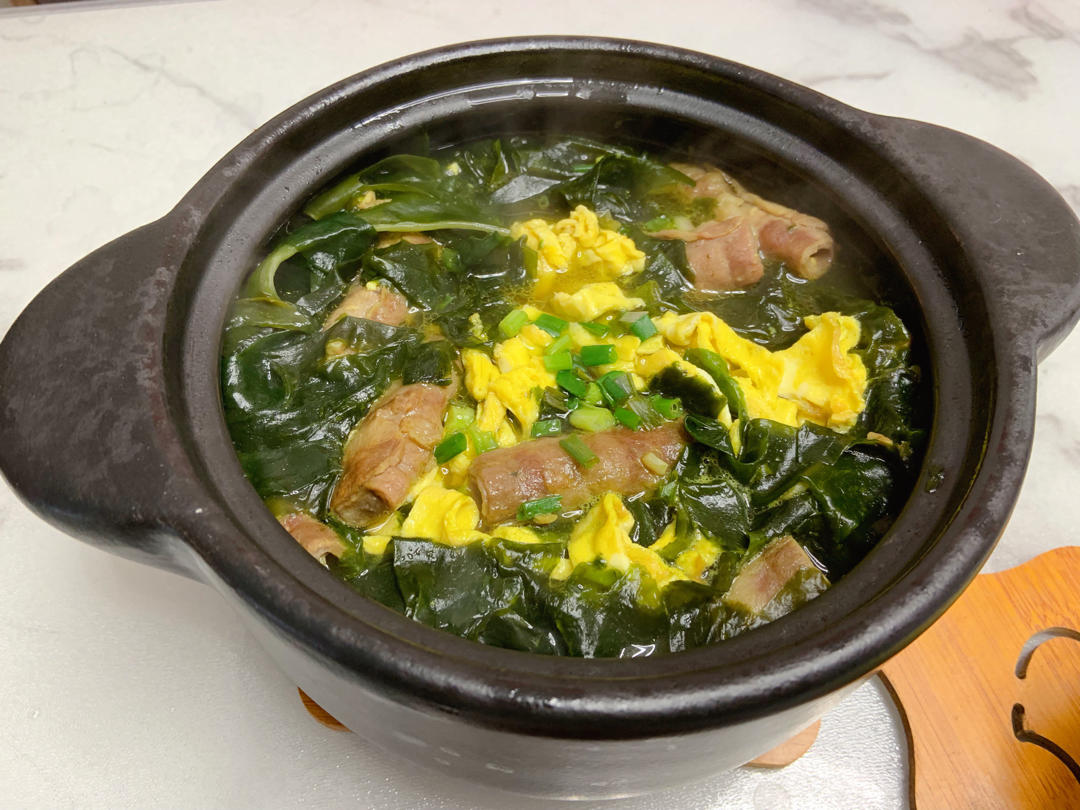芋泥妮妮做的韩式裙带菜牛肉汤