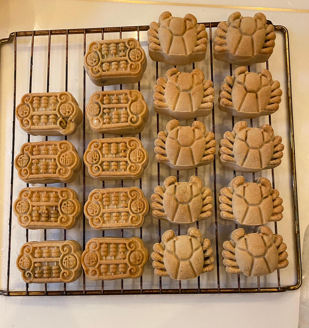 广式月饼—蛋黄莲蓉月饼