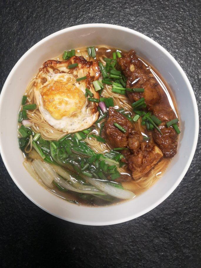 红烧排骨面