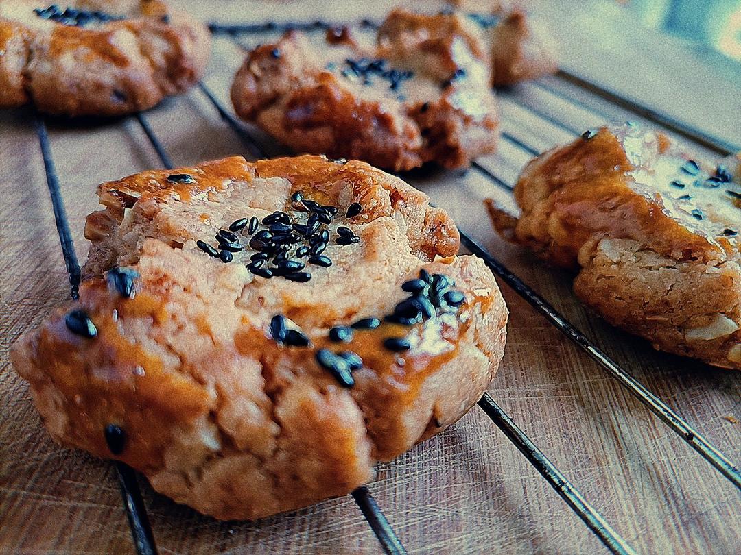 轻轻一按就碎掉的原味桃酥（不输猪油版）