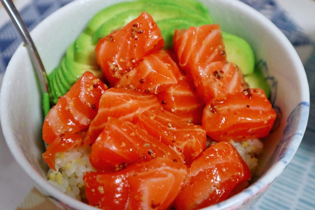 夏威夷三文鱼盖饭～Poke Bowl