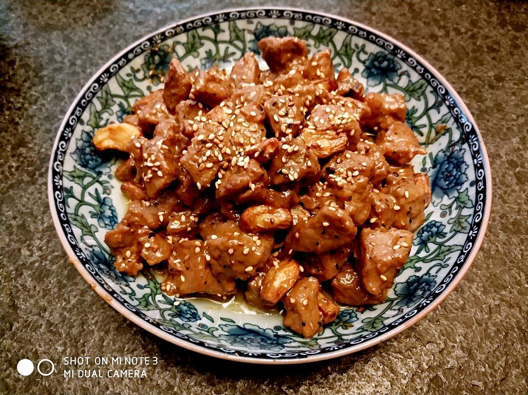 黑蒜子牛肉粒