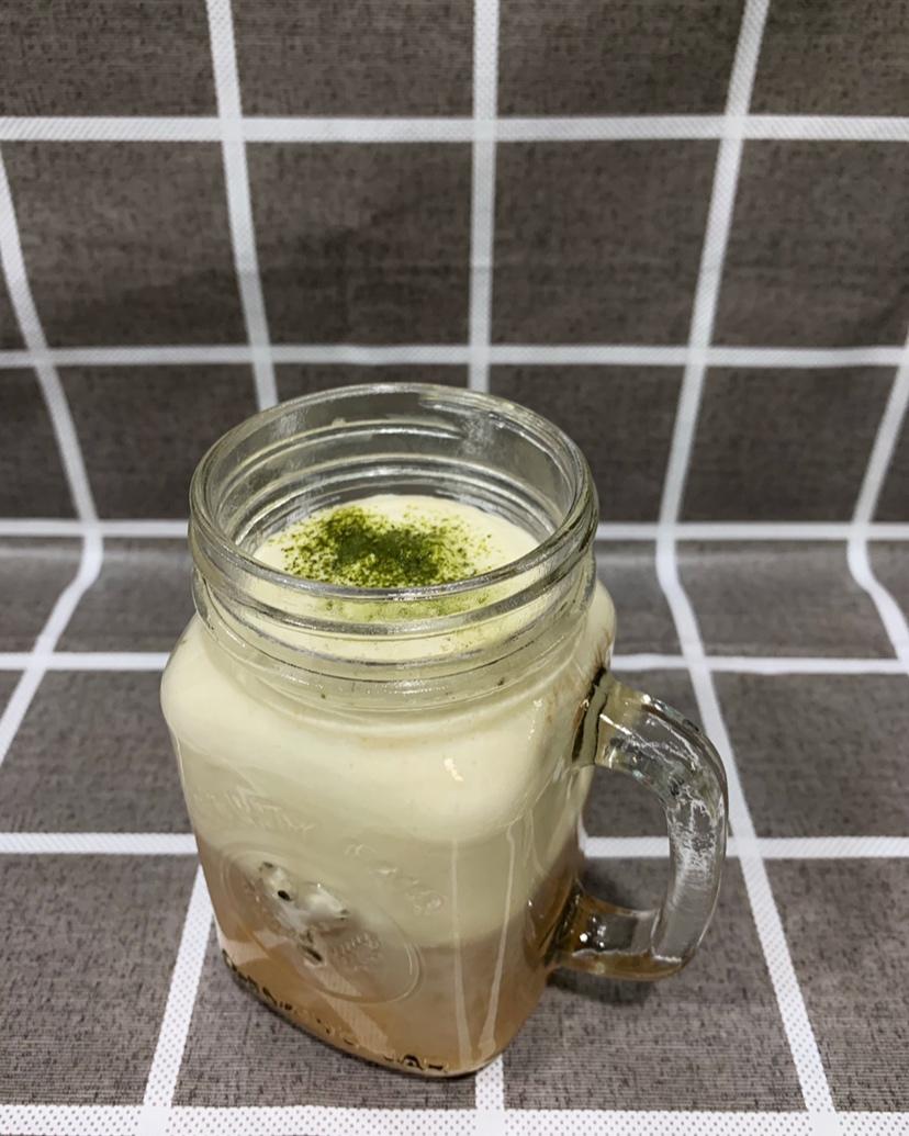 奶盖奶茶