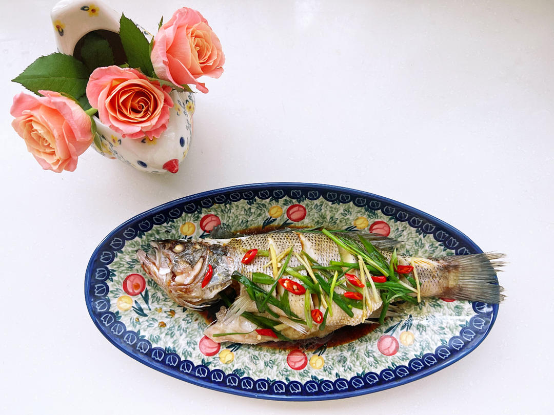 清蒸鲈鱼【快手又美味】