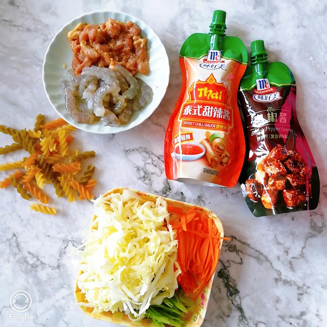 泰式跳辣酱意大利面的做法