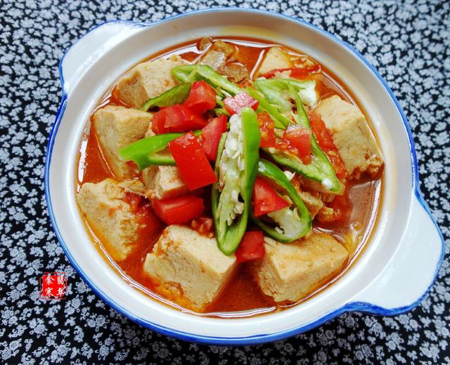 西红柿肉片炖冻豆腐的做法