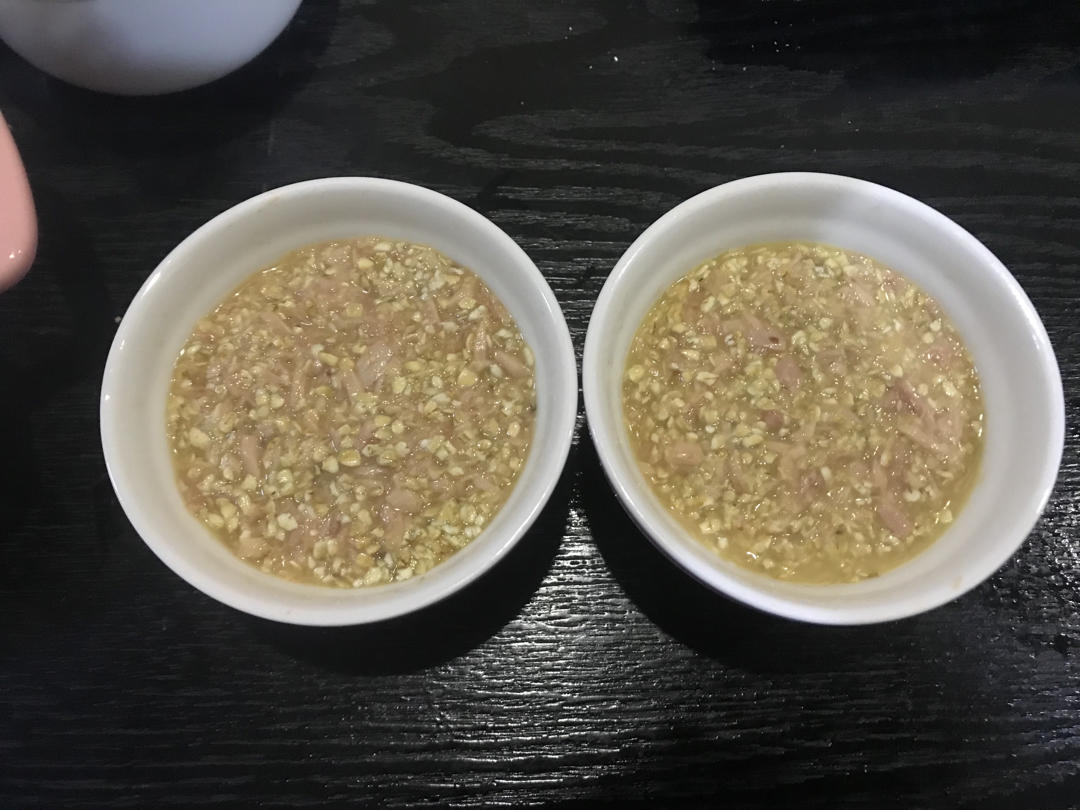 金枪鱼燕麦麸蛋糕