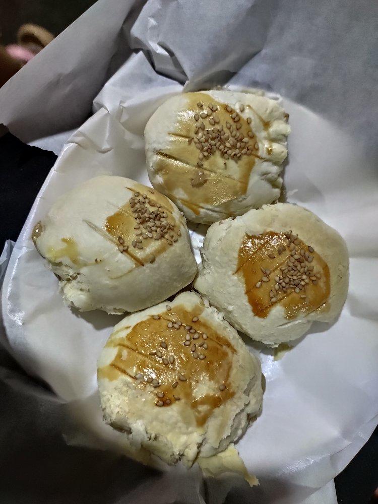 酥皮五仁月饼