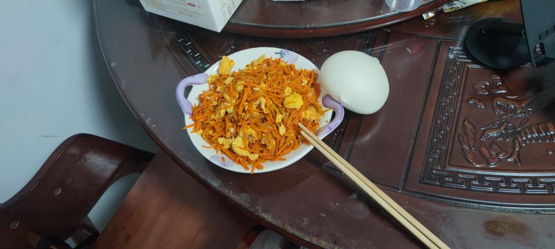 胡萝卜炒鸡蛋