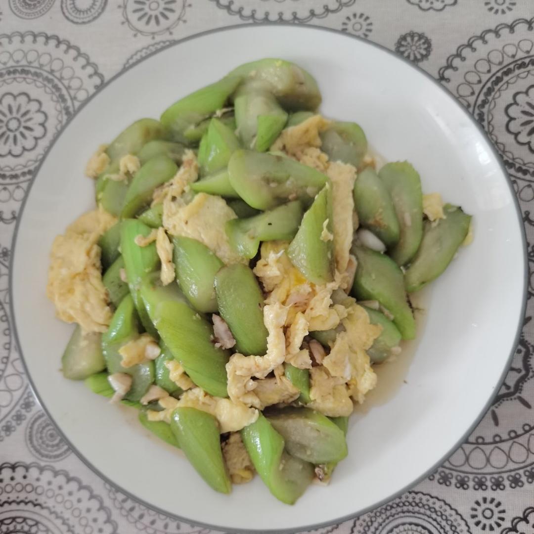 鲜香美味！好吃到舔盘的丝瓜炒鸡蛋