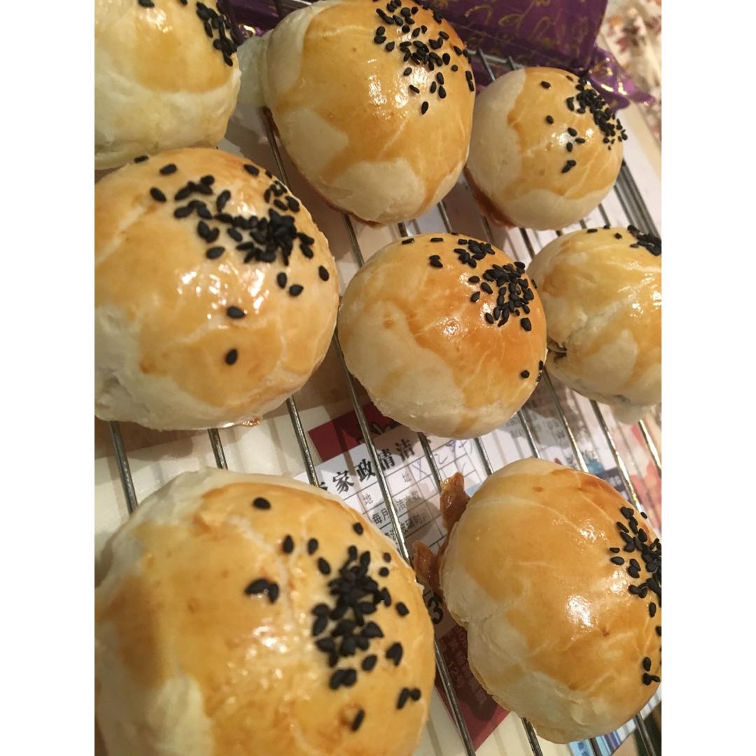 蛋黄酥：抹茶酥：（奶黄味）