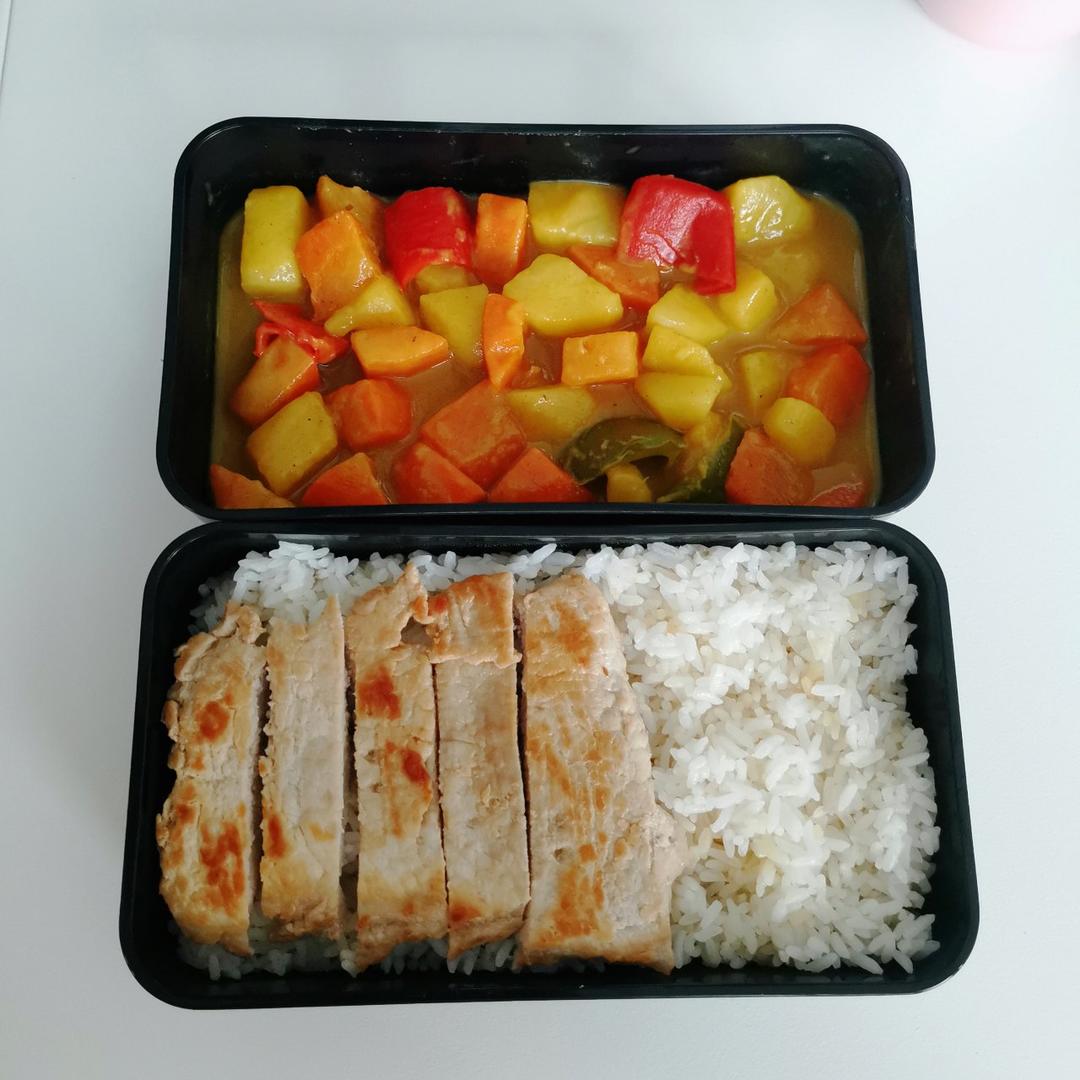 咖喱猪排饭（白钟元）