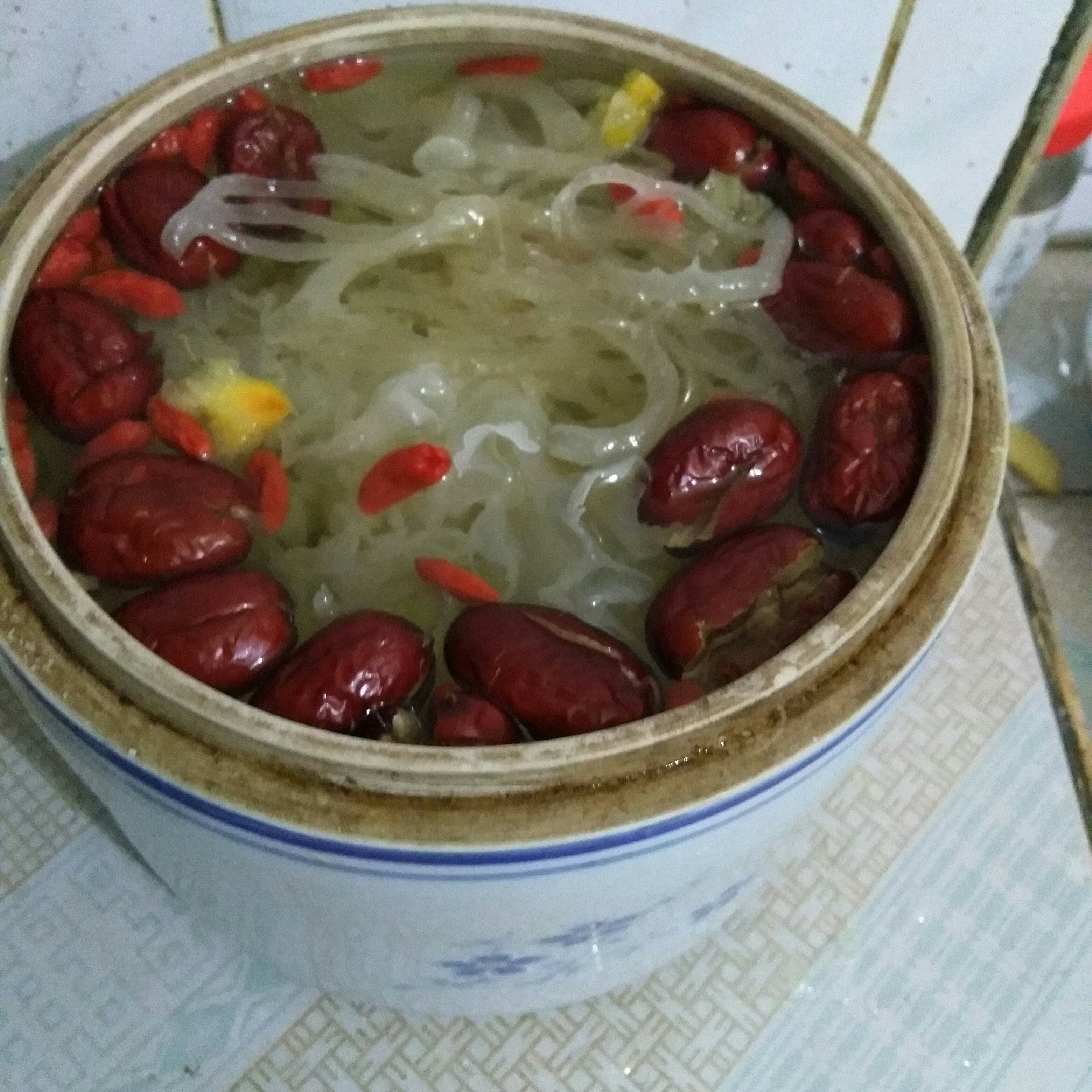 血珊瑚银耳羹