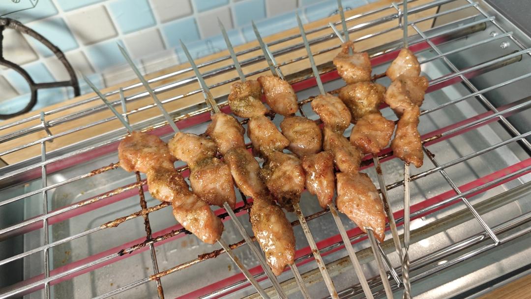 电烤炉烤串