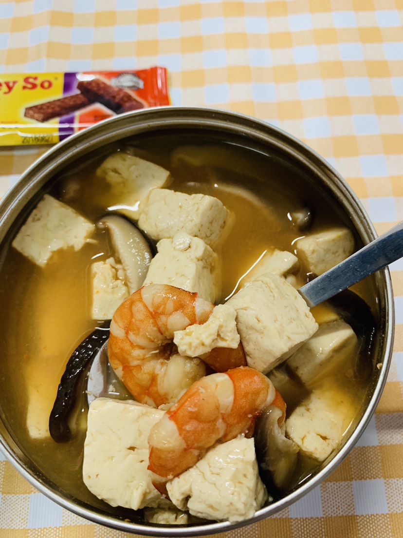 减脂版香菇豆腐鲜虾煲