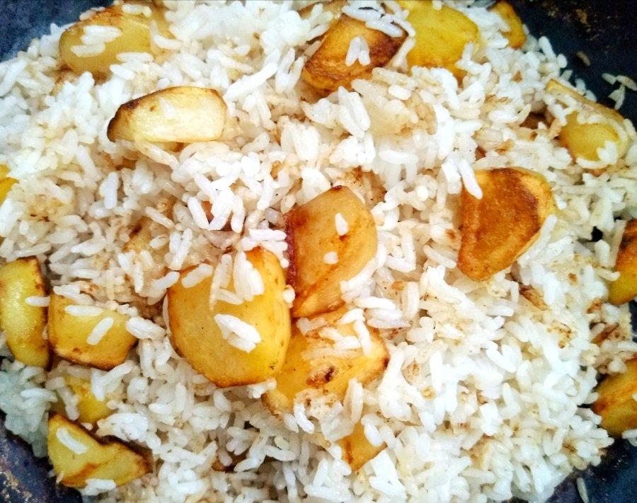 家常土豆饭