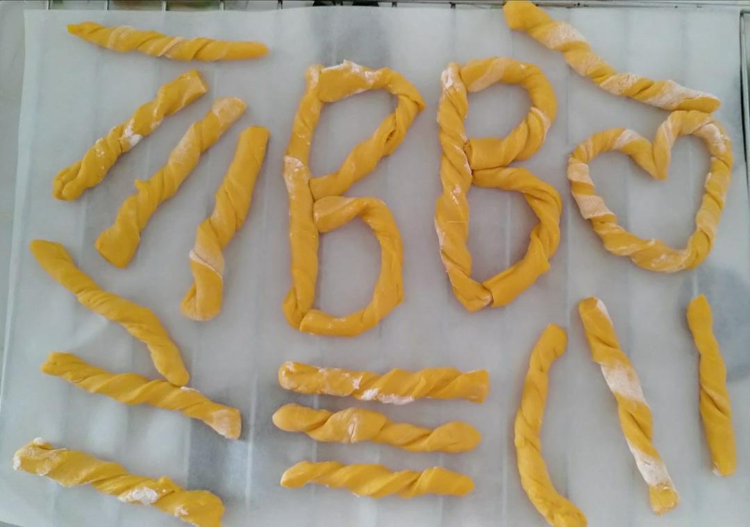 母乳蛋黄磨牙棒