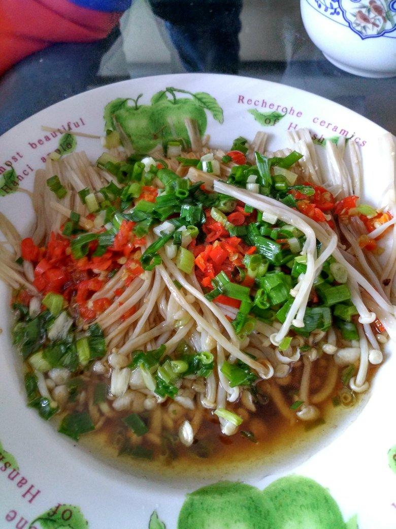 剁椒金针菇