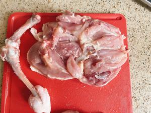 低脂鸡腿肉卷的做法 步骤4