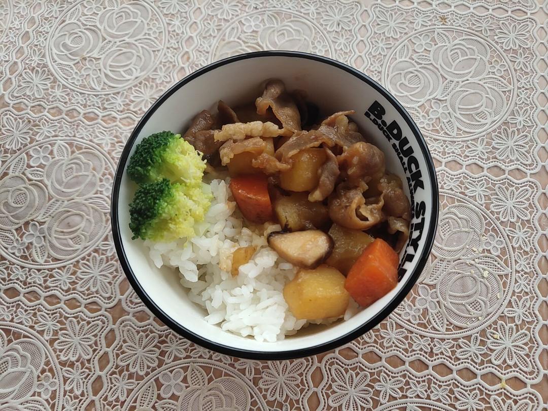 好吃到舔碗底的土豆肥牛拌饭